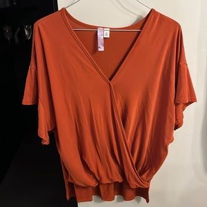 3/$15! Alya wrap surplice style top in burnt orange M